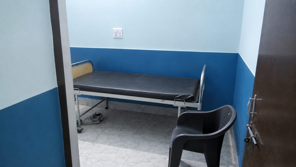 Private ward room with bed